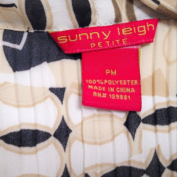 SUNNY LEIGH Women’s Short Sleeve Blouse with Tie and Peplum Bottom - Picture 8 of 8